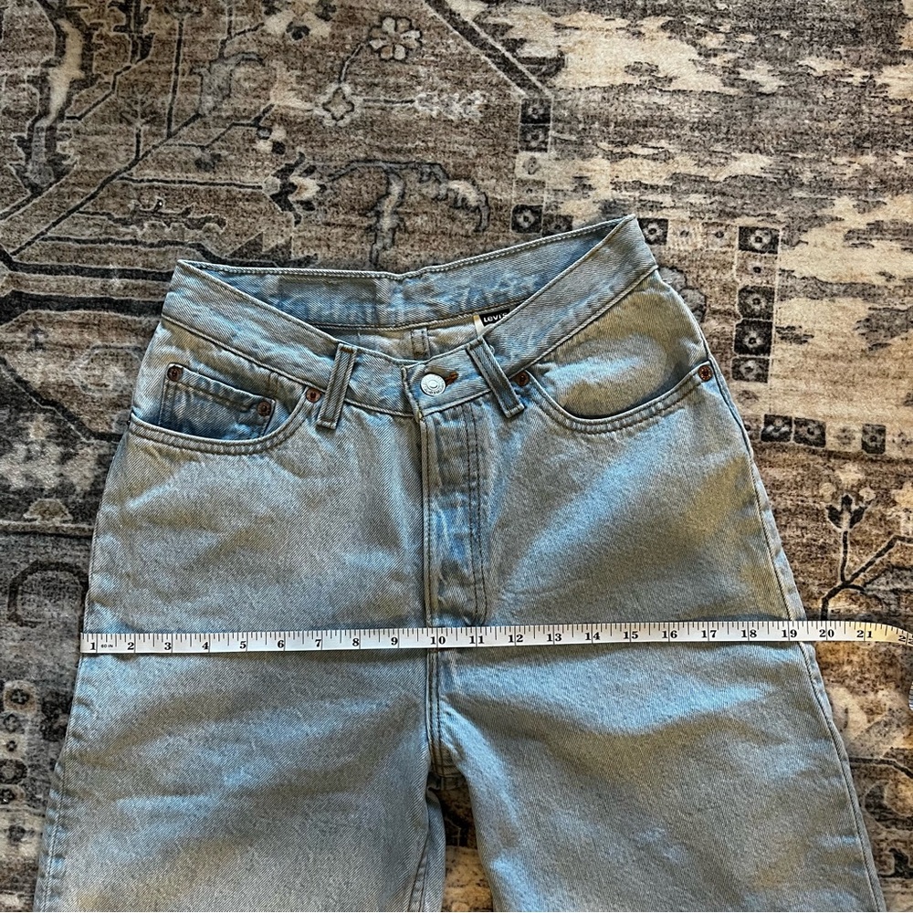 Vintage Levi’s Y2K denim Jean shorts Jorts - Picture 9 of 9